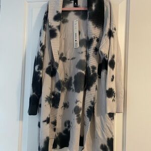 AQUA Kids Stylish Black and White Tie-Dye Sweater